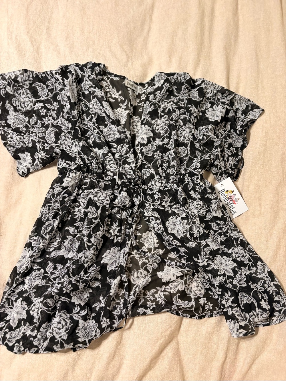 RoomMates Black and White Floral Sheer Kimono